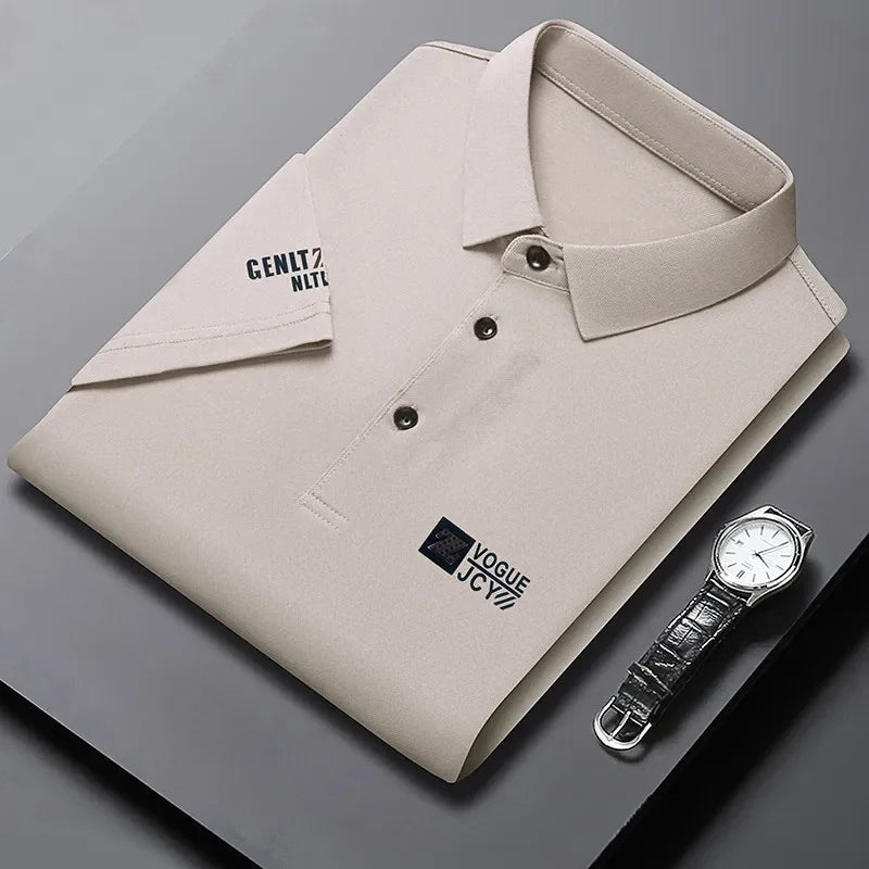 Nova Camisa Masculina Casual de Manga Curta com Distintivo