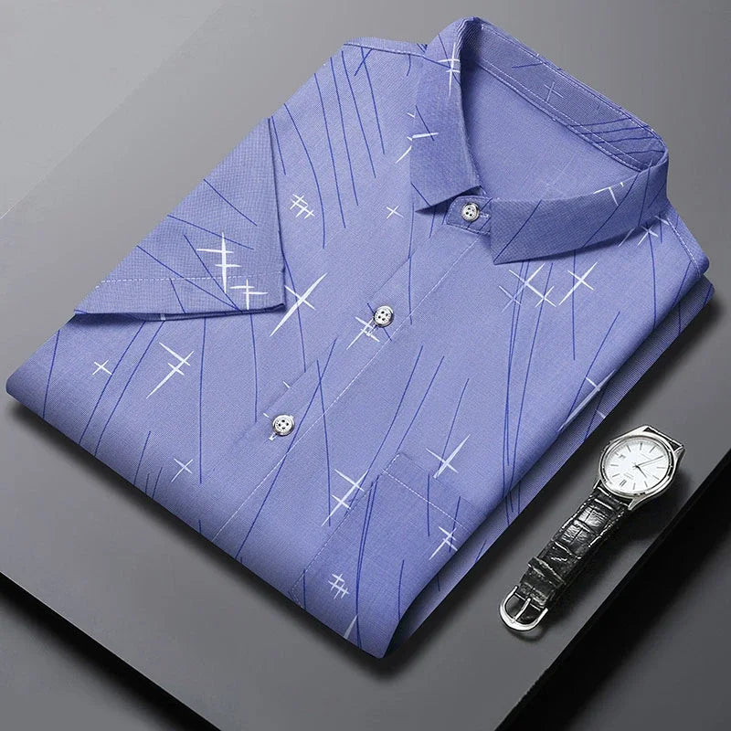 Nova Camisa Masculina Casual de Manga Curta com Estampa