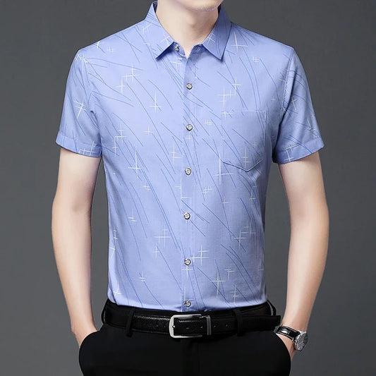 Nova Camisa Masculina Casual de Manga Curta com Estampa
